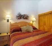 Bedroom 7 8730_ski_tip_townhomes