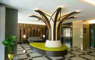 Lobi 5 Prestigo Hotel