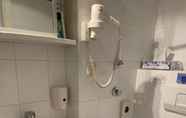 In-room Bathroom 3 Hotel Stadt Hamburg