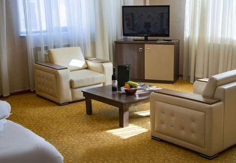Common Space Astola Hotel