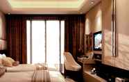 Bedroom 3 Grand City Hotel