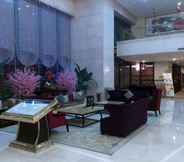 Lobi 4 Grand Metropark Hotel Shandong