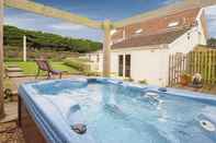 Kemudahan Hiburan Bridge Cottage Croyde 3-4 Bed, Sleeps 8, Hot Tub