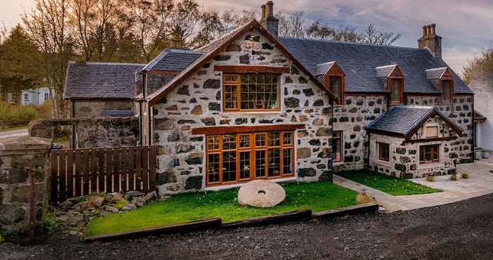 Exterior Edinbane Lodge