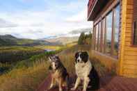 Common Space Stikine View Lodge