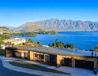 Exterior 2 Falcon's View Queenstown