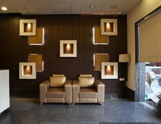 Lobby 2 Hotel Trans International Delhi