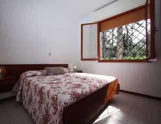 Bedroom 2 Villa Capinera