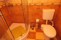 In-room Bathroom Apartment Tomy / Studio Terrace A1