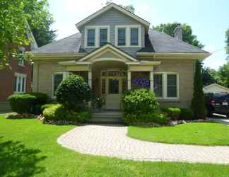 Exterior 2 Cottage on Caledonia Bed & Breakfast