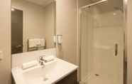 In-room Bathroom 5 Ramada Queenstown Central