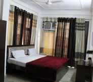 Bedroom 3 Hotel South Delhi Inn