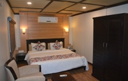 Kamar Tidur 5 Kiri Container Resort