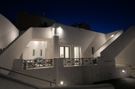 Exterior Santorini Spirit