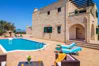 Swimming Pool Cronos Luxury Stone Villa