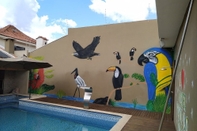 Swimming Pool Hostel Portal do Pantanal CG