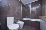 In-room Bathroom LxWay Apartments Tejo Luxury