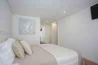 Bedroom Liiiving in Porto - Luxury River View Apartment I