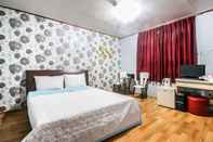 Kamar Tidur Royal Motel