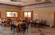 Restaurant 4 Mandar Saghrou Tazakht Hotel