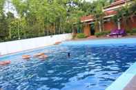 Kolam Renang Excelsior Sylhet Hotel & Resort
