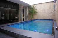 Swimming Pool Mos Motel