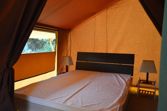 Bedroom 4 Camping Le Petit Lion - Tente Safari