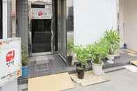 Exterior Young Minbak Osaka Guest House