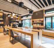 Sảnh chờ 4 Atour Hotel Nanbin Road Chongqing