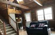 Lobi 7 Equestrian House- Log Cabin