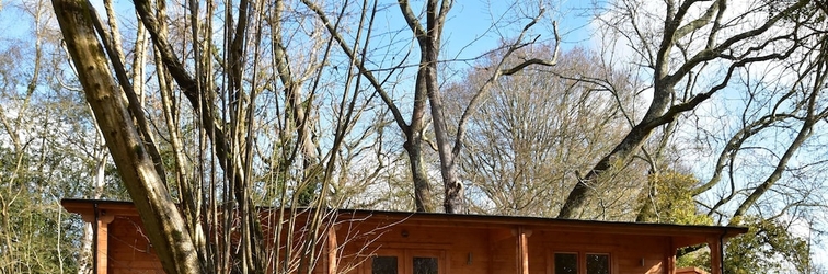 Exterior Grey Owl Cabin