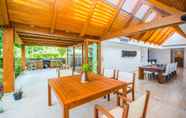 พื้นที่สาธารณะ 3 Charming Beachfront Villa on Bangtao