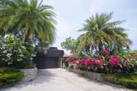 Exterior Spacious 5-Bedroom Surin Beach Villa