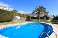 Swimming Pool Casa Adosada Para 6 Personas en Cambrils