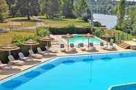 Swimming Pool Camping Les Berges de la Dordogne