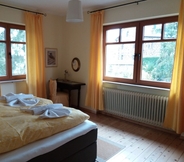 Bedroom 4 Ferienwohnung zur Burg Eltz