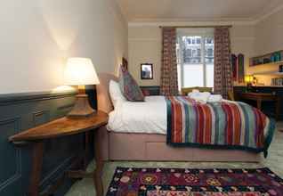 Kamar Tidur 4 Holland Park Luxury with Garden