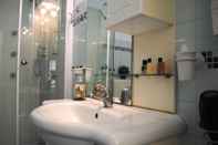 In-room Bathroom Bnbook – Milano Famagosta Flat