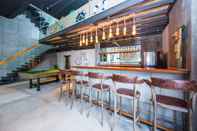 Bar, Kafe, dan Lounge Luxury 5-Bedroom Villa With Games Room in Kata