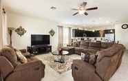 Common Space 3 8BR 8BA Pool Home Near Disney In Gated