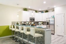 酒吧、咖啡廳與交誼廳 9BR 5BAroom Pool Home in Champions Gate