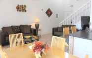 Ruang untuk Umum 2 2BR 2BA Townhome in Mango Key