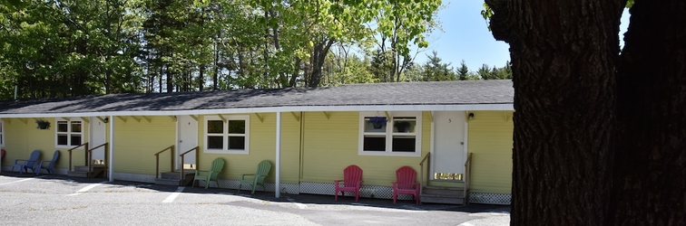 Exterior Robbins Motel