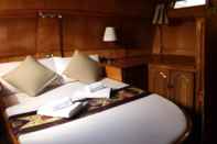 Bedroom Dream House Boat