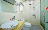 ห้องน้ำภายในห้อง 5 Guilin Xin Lin Hotel