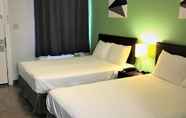 Bedroom 4 Hwy 59 Motel Laredo Medical Center