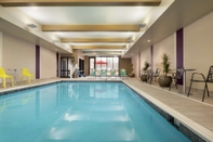 Swimming Pool Home2 Suites by Hilton Greece Rochester
