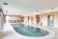 Swimming Pool Domaine des Etangs, Auberge Resorts Collection