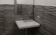 In-room Bathroom 7 Fuori Rotta