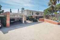 Bangunan Luxury Beachfront Villa in Tarragona TH 63